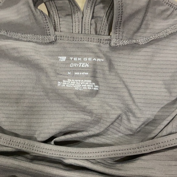 2 work out tops - Picture 7 of 7